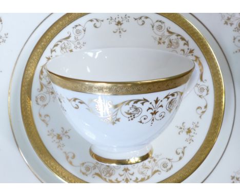 Royal Doulton Belmont HN4991 pattern tea and dinner ware, to include - tea pot, six tea cups, eight dinner plates, eight side