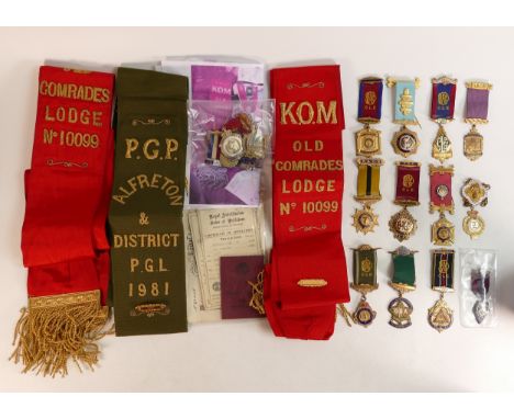 Large collection of RAOB Buffaloes jewels including some silver. Together with sashes, documentation for medals etc.  Compris