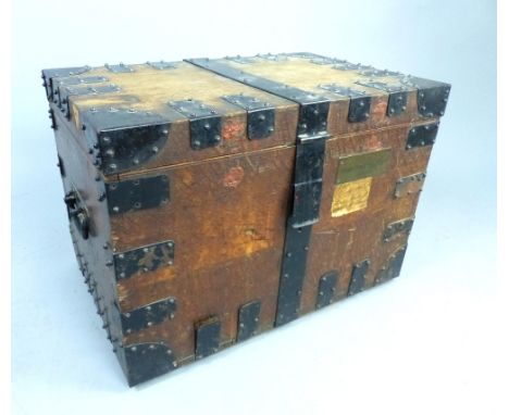 Victorian iron bound oak silver chest by Hunt & Roskell Late Storr & Mortimer bears exterior brass plaque engraved Arther Pow