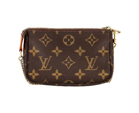 LOUIS VUITTON Pochette "MINI POCHETTE ACC", Koll. 2008. Akt. NP.: 550,-€. Monogram Canvas Serie mit goldfarbener Hardware und