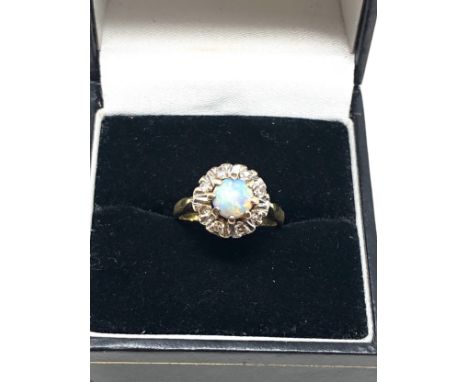 18ct gold opal &amp; diamond ring (3.8g)