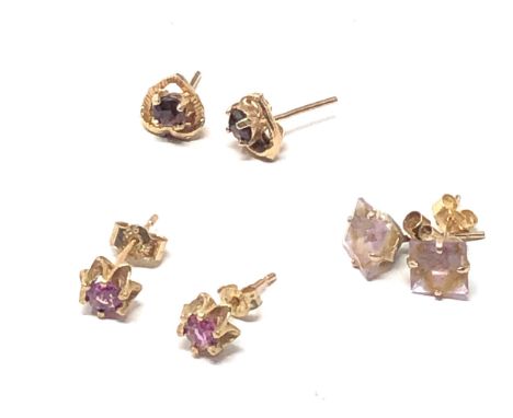 3 x 9ct gold paired gemstone stud earrings inc. garnet, amethyst &amp; ruby (1.8g)