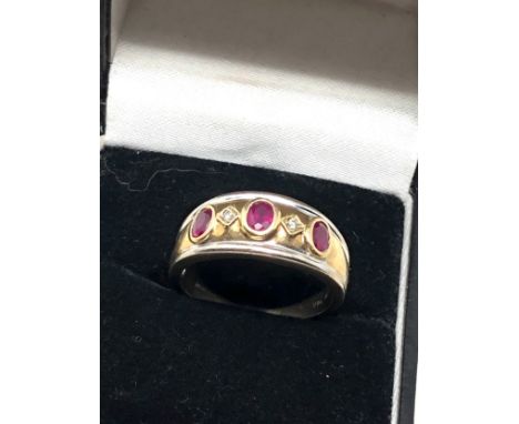 9ct yellow and white gold ruby &amp; diamond five stone gypsy setting ring (3.9g)