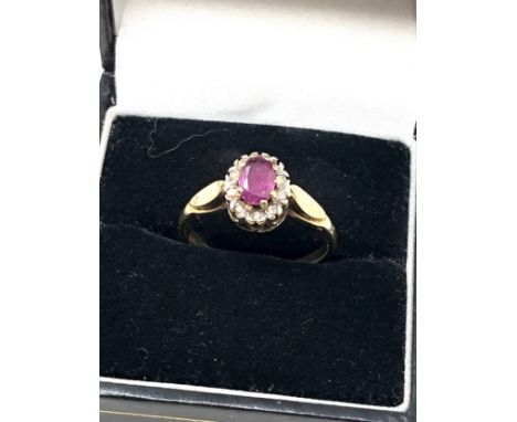 9ct gold vinage ruby &amp; diamond halo ring (2.4g)