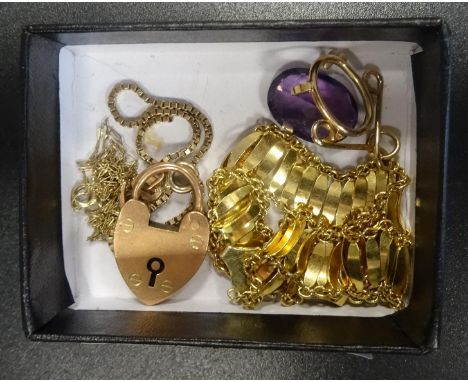 SELECTION OF NINE CARAT GOLD JEWELLERYcomprising a bracelet, a neck chain, a heart padlock clasp, and a chain section, total 
