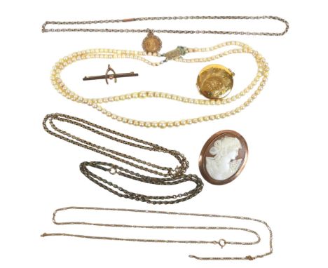 A small group of 9ct yellow gold jewellery, comprising an oval shaped cameo brooch, carved with a classical lady, 46mm, 10.0g