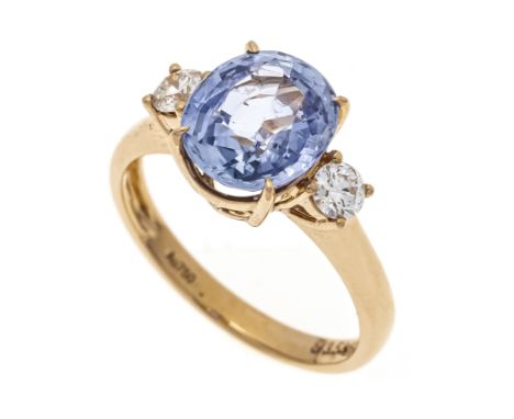 Saphir-Brillant-Ring RG 750/000 mit einem oval fac. Saphir 3,38 ct in einem helleren Pastellblau, transparent mit sehr wenig 