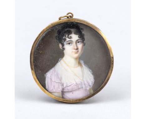 Anhänger mit Miniatur, Anfang 20. Jh., polychrom auf Bein? Portrait einer jungen Frau, hinter Glas gerahmt. Rückseite mit Spr