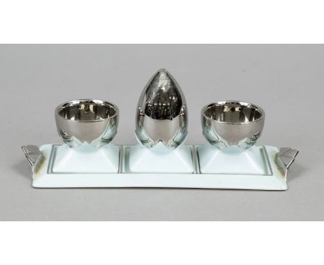 Art Déco Eierset, Carlsbad Gloria, Böhmen, Anf. 20. Jh., 2 Eierbecher, H. 4 cm, und 1 Salzstreuer auf passendem Tablett, mint