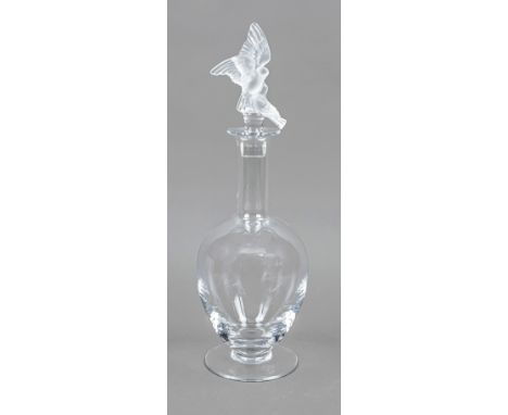 Karaffe,  Frankreich, 2. H. 20. Jh., Igor Carl Fabergé (1906 - 1982), Modell Kissing Snow Doves, klares tlw. mattiertes Glas,