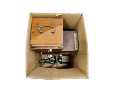 BOX OF ANTIQUE/VINTAGE MICROSCOPES &amp; MICROSCOPE PARTS TO INCLUDE R &amp; J BECK, CARL ZEISS &amp; PRIOR (AS FOUND) 