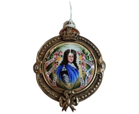 LARGE SILVER AND ENAMEL JEWEL ENGRAVED TO REAR 'PRESENTED TO SISTER MARGARET WARING W.M BY WARINGSTOWN WOMENS L.O.L NO.51 ON 