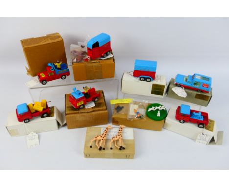 Corgi - A collection of restored / Code 3 Corgi 'Chipperfields' themed vehicles and accessories by Keith Siddons (Sheffield).