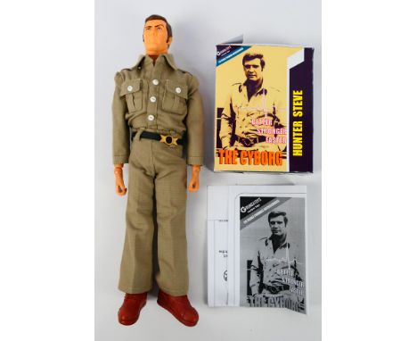 Grungatoys (Brasil)  - An unboxed Limited Edition 'Six Million Dollar Man - The Cyborg - Hunter Steve' 12" action figure by G