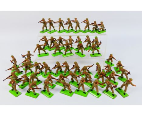 Britains Deetail - An unboxed collection of over 60 Britains Deetail British Infantry figures. The group is composed of figur