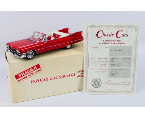 Danbury Mint - Classic Cars - A 1:24 scale 1959 Cadillac Series 62 die-cast model by Danbury Mint - Model is presented in ori