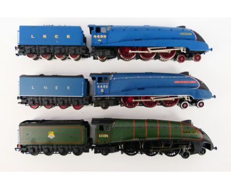 Bachmann - Three unboxed Bachmann OO gauge Class A4 4-6-2 steam locomotives and tenders. Lot consists of Op.No. 60026 'Miles 