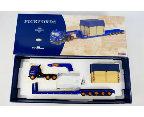 Corgi Heavy Haulage - A boxed Corgi Heavy Haulage Limited Edition CC12605 'Pickfords' Scammell Crusader, King Trailer and Loa