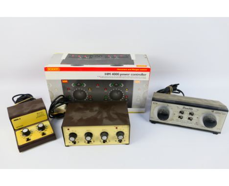 Hornby - Hammant and Morgan - Four model railway power controllers. Lot consists of a boxed Hornby / H&M R8081 HM4000 Power C