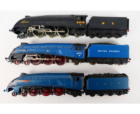 Hornby - Bachmann - Hornby Dublo - Three unboxed OO gauge Class A4 4-6-2 steam locomotives and tenders. Lot consists of Hornb