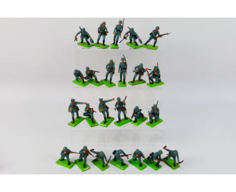 Britains Deetail - An unboxed collection of 24 Britains Deetail German Infantry figures. The group is an accumulation of Brit