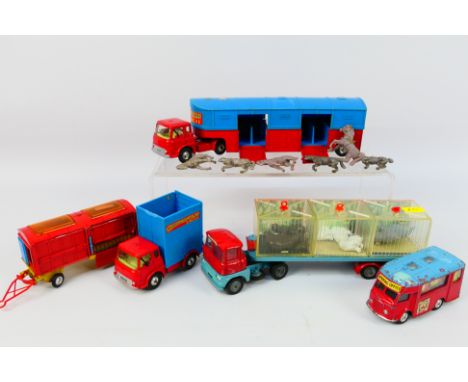 Corgi - Five unboxed vintage 'Chipperfields' themed diecast model vehicle. Lot includes Corgi Scammell Handyman 'Menagerie' A