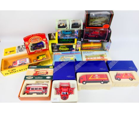 Vanguards - Corgi - EFE - Oxford Diecast - Other - A collection of boxed diecast in mixed scales and two plastic kits. Lot in