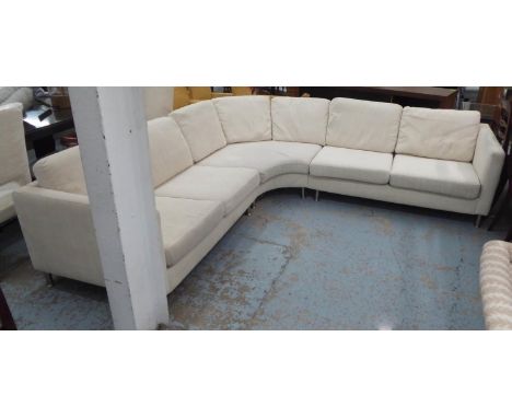 BO CONCEPT IDIVIDI CORNER SOFA, 250cm x 250cm x 75cm approx. (slight faults) 