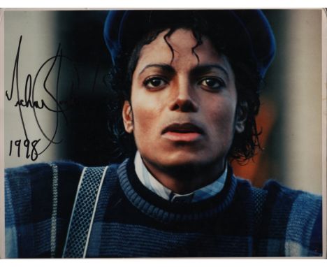 JACKSON MICHAEL: (1958-2009) American Pop Singer &amp; Entertainer. Large signed colour 14 x 11 photograph of Jackson in a he