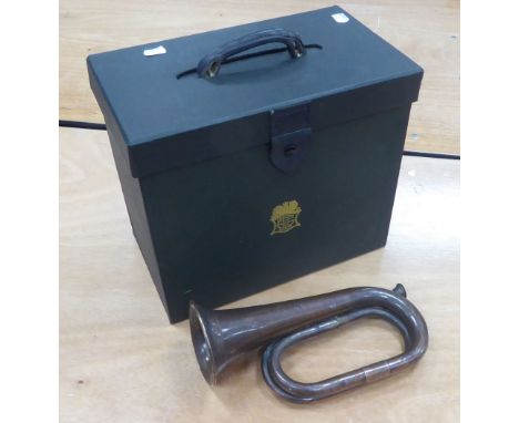 EARLY 20TH CENTURY PROBABLY MILITARY ISSUE COPPER BUGLE WITH BRASS MOUTH PIECE WITH SAFETY CHAIN (SNAPPED) 11" (28 CM) LONG O