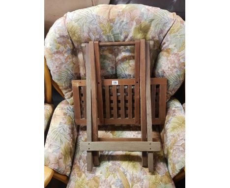 FOLDING TEAK TOOLS CHAIR