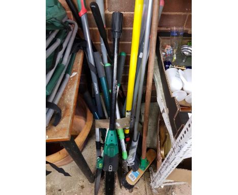 QUANTITY OF TOOLS  INCLUDING BRANCH LOPPERS, PART PIECE OF BLACK AND DECKER CHAINSAW, BRUSHES, AND OTHER TOOLS
