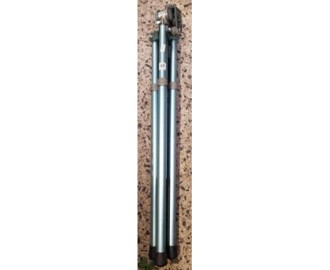 FLIP LOCK METAL CCE TRIPOD 