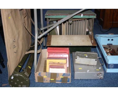 ROYAL ARTILLERY SAFTEY OFFICERS GUN POSITION KIT-FIELD TABLE, in use by Officers up until approximately 1990, consisting trip