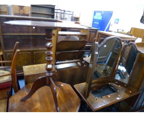 A SMALL 19TH CENTURY MAHOGANY OCCASIONAL TRIPOD TABLE, with turned supports and a triple mirror (2)