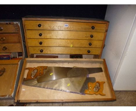 A PAINTED TOOL CHEST, revealing four interior drawers containing a quantity of vintage hand tools, etc