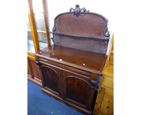 A VICTORIAN CHIFFONIER, the raised back with single shelf above a single long drawer and cupboard base, approximate size widt