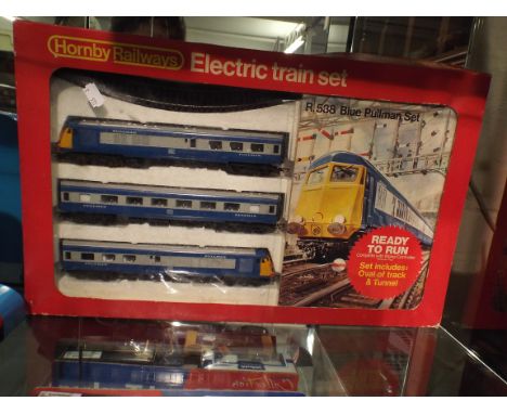 An OO Gauge Hornby Railways R. 538 Blue Pullman Part Battery Train Set.