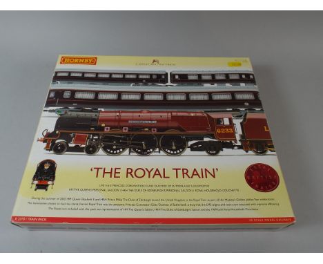 An OO Gauge Hornby R. 2370 The Royal Train, Train Pack in Very Good Condition.