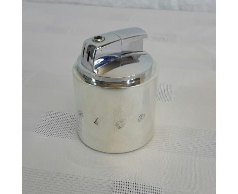 A Birmingham silver lighter by Mappin & Webb, dated 1998