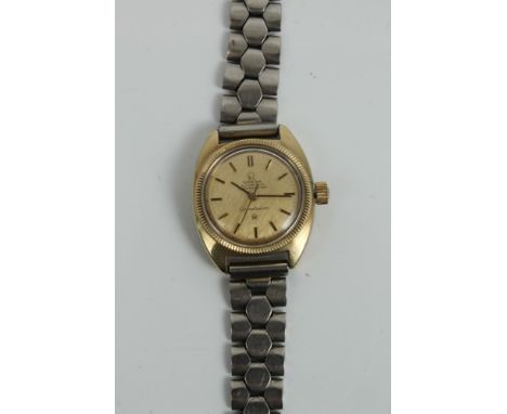 Ladies' Omega Constellation automatic chronometer wristwatch, the gold circular dial with applied baton hour markers and cent