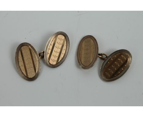 Pair gold (9ct) cufflinks with engine-turned decoration CONDITION REPORT Chester hallmarks, date letter / marks rubbed, circa