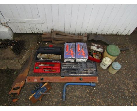 4 Axle stands, bench vice, tools and wooden table legs etc&nbsp;