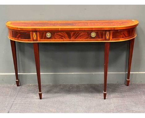 A George III reproduction mahogany and yew wood cross banded console table, by Hekman, Lexington, N.C., Grand Rapids, MI, USA