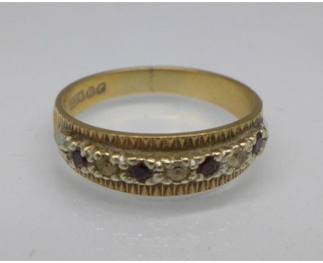 A 9ct gold ring, 2.2g, K