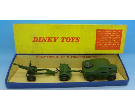 A Dinky Toys 697 25-Pounder Field Gun set, boxed