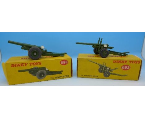 Two Dinky Toys Guns, 7.2 Howitzer and 5.5 Medium Gun, boxed