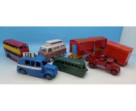 Seven assorted Dinky Toys and Corgi Toys vehicles including Chipperfields Trailer, Bus and Taxi, etc., (4+3)