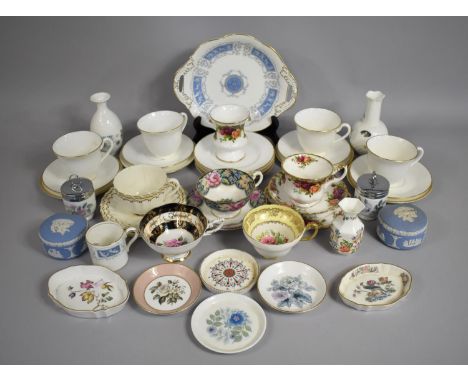 A Collection of Various Ceramics to Comprise Cabinet Cups and Saucers, Royal Albert Old Country Roses Tea Trio, Paragon Embro