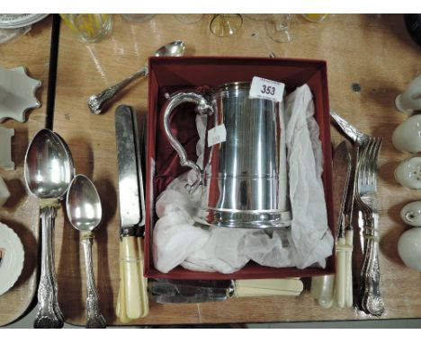 A selection of vintage cutlery and flatwares